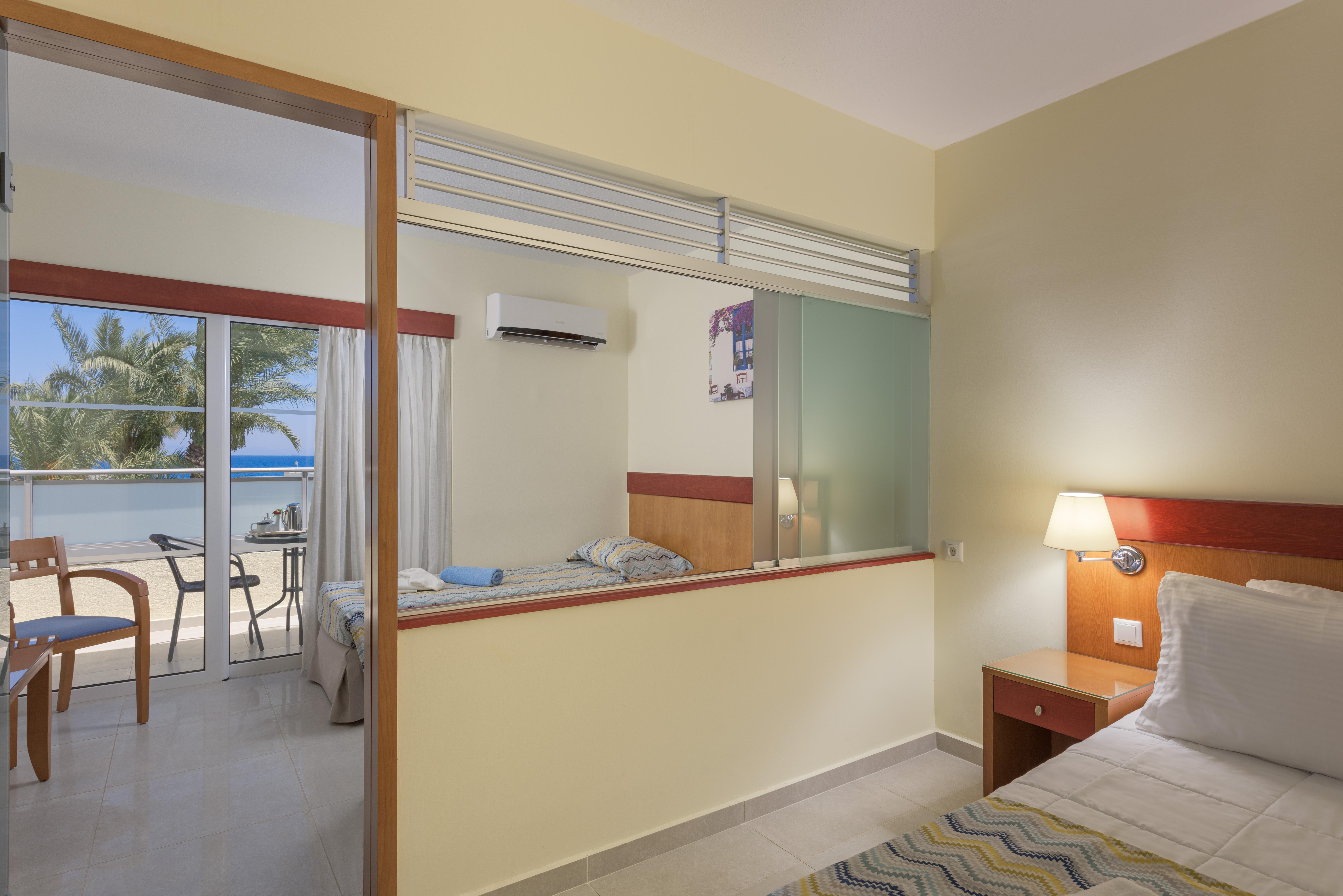 Hotel Avra