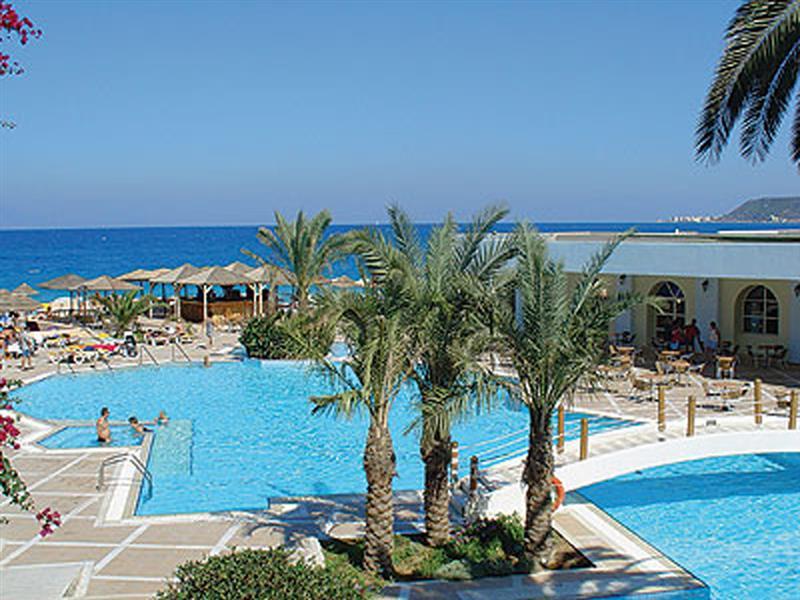 Avra Hotel 4*