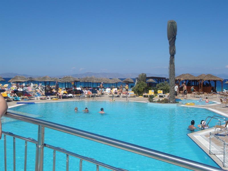Avra Hotel 4*