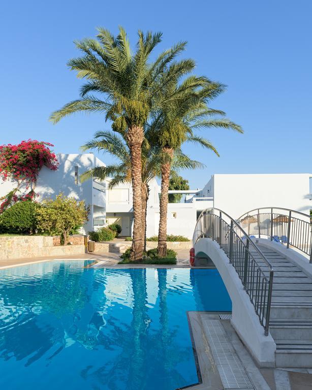 Avra Hotel 4*