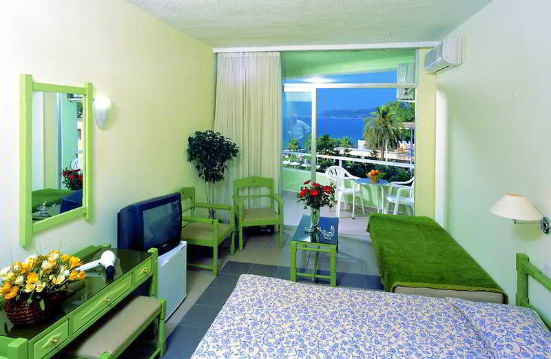 Avra Hotel