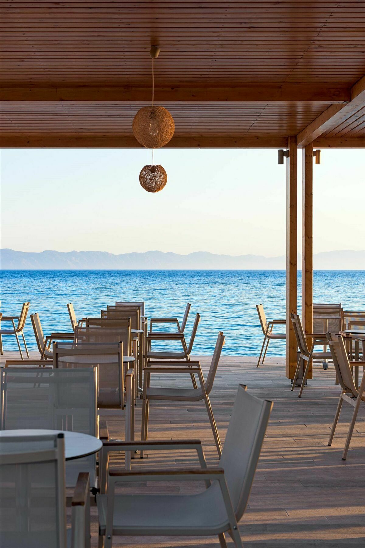 Hotel Avra