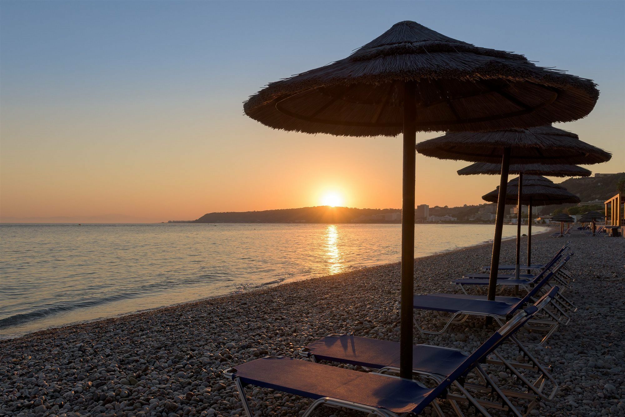 Hotel Avra 4*