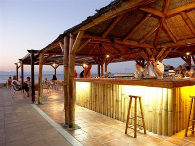 Avra Hotel 4*