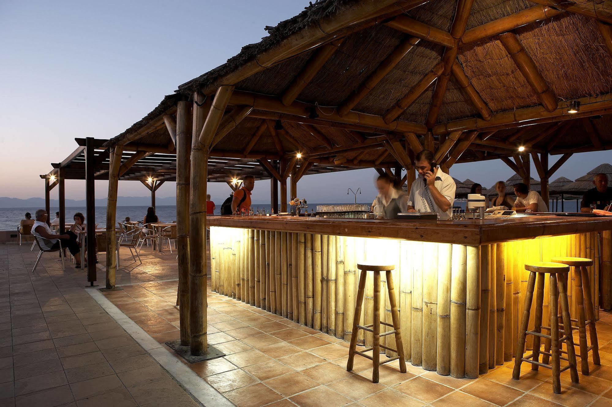 Avra Hotel 4*